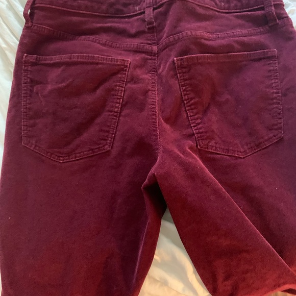 Universal Thread 8/29R - Picture 2 of 2